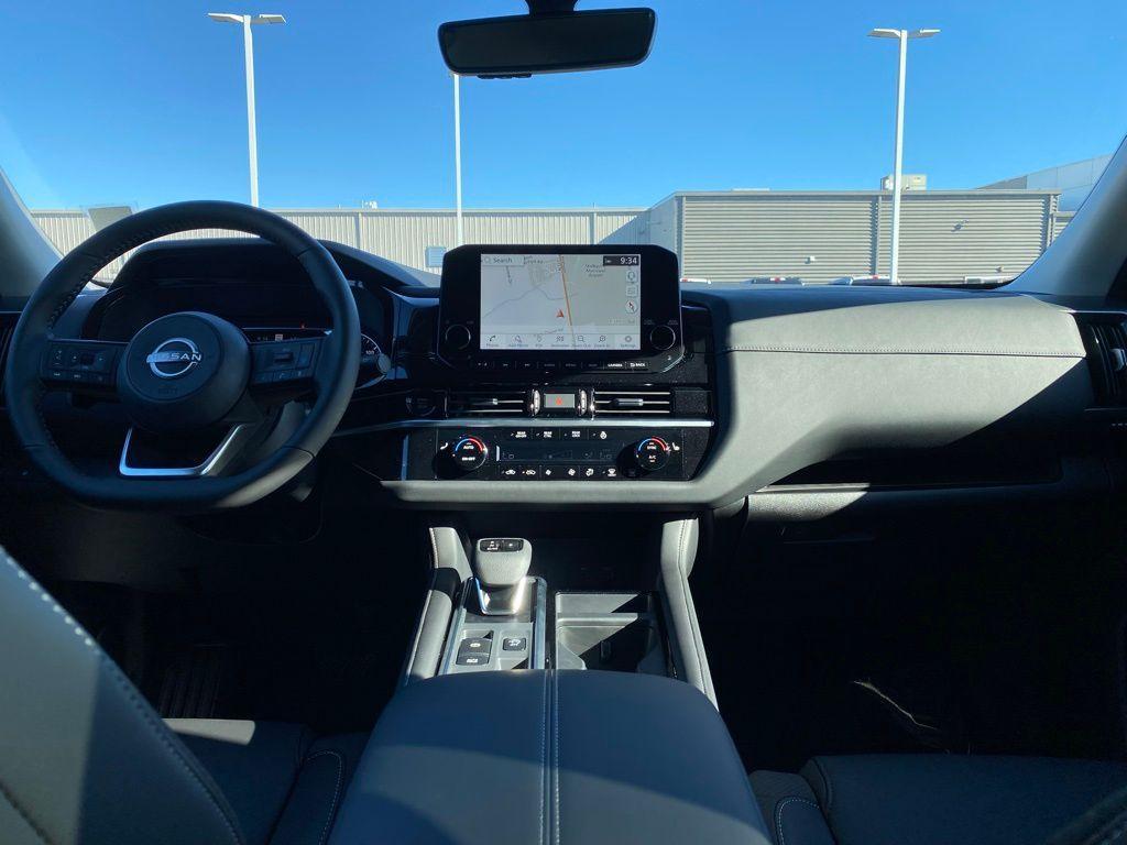new 2025 Nissan Pathfinder car, priced at $35,930