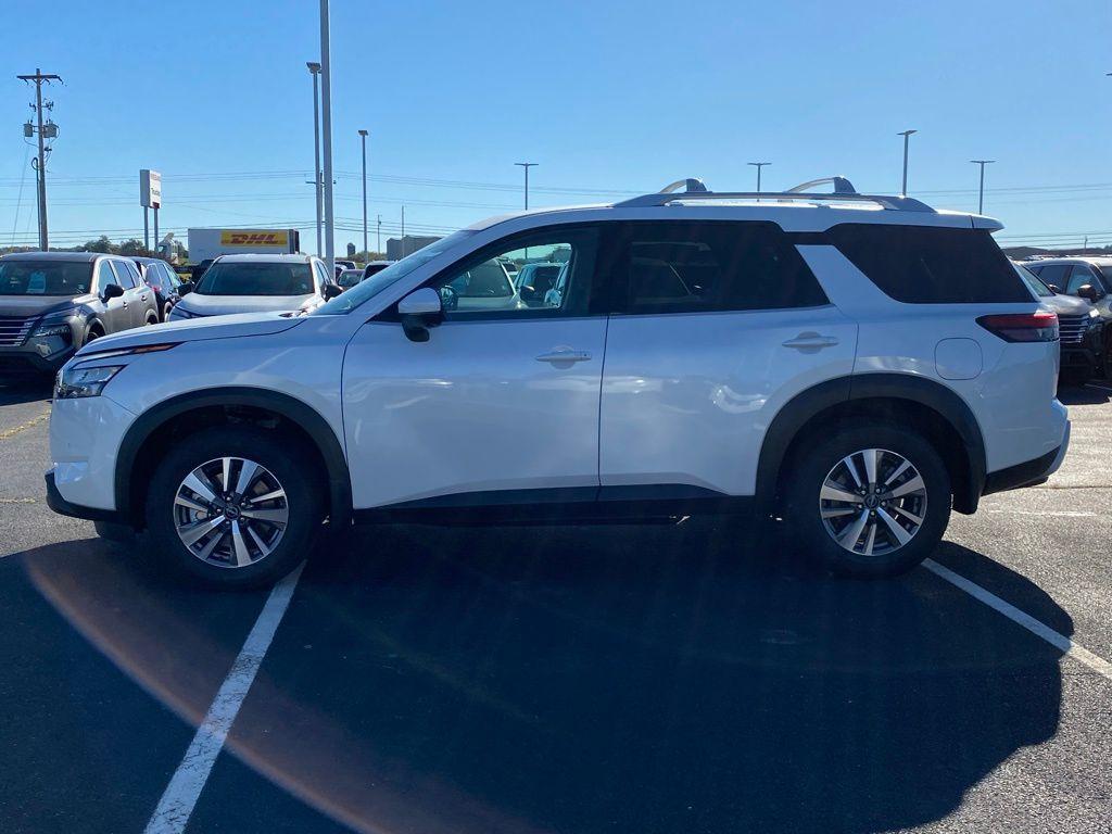 new 2025 Nissan Pathfinder car, priced at $35,930