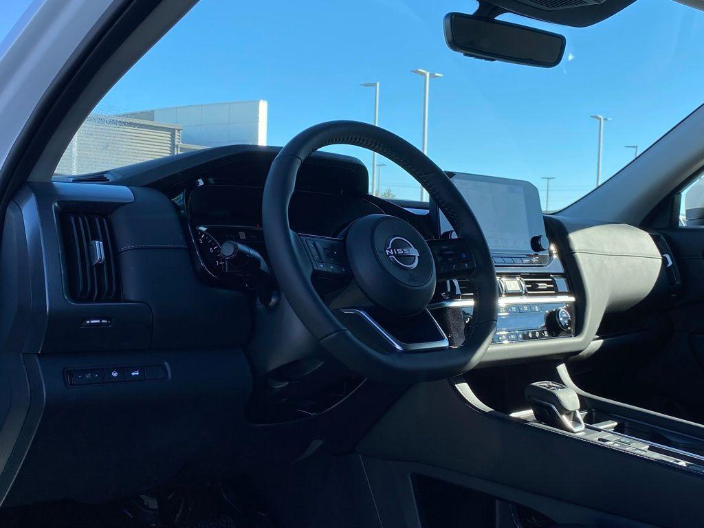 new 2025 Nissan Pathfinder car, priced at $35,930