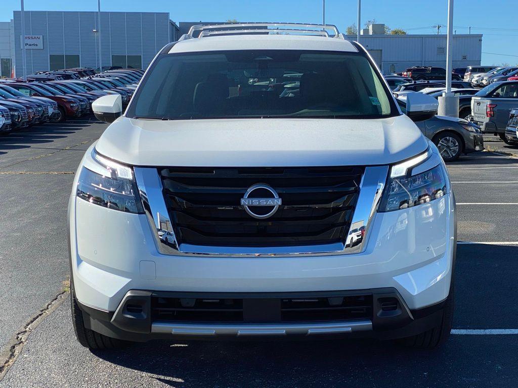 new 2025 Nissan Pathfinder car, priced at $35,930