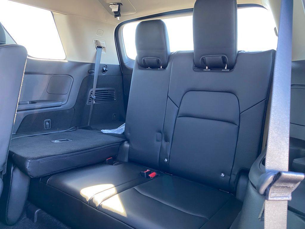 new 2025 Nissan Pathfinder car, priced at $35,930