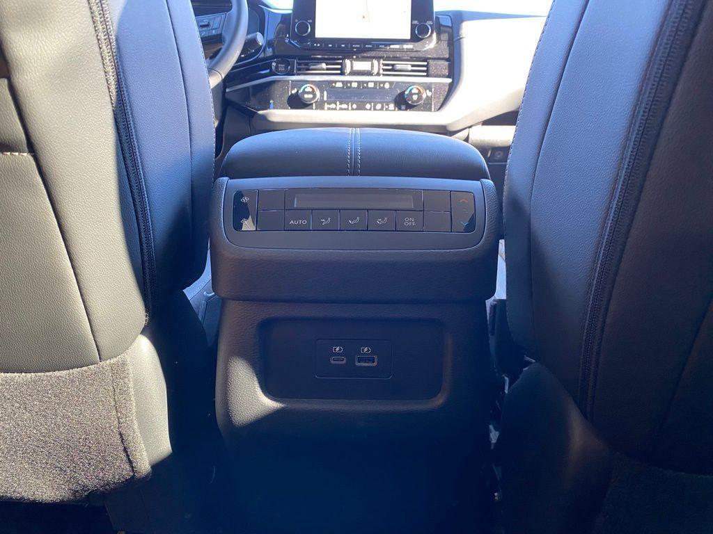 new 2025 Nissan Pathfinder car, priced at $35,930