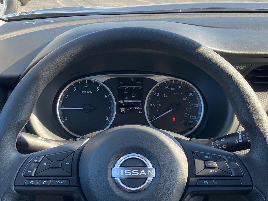 new 2025 Nissan Kicks Play car, priced at $21,840