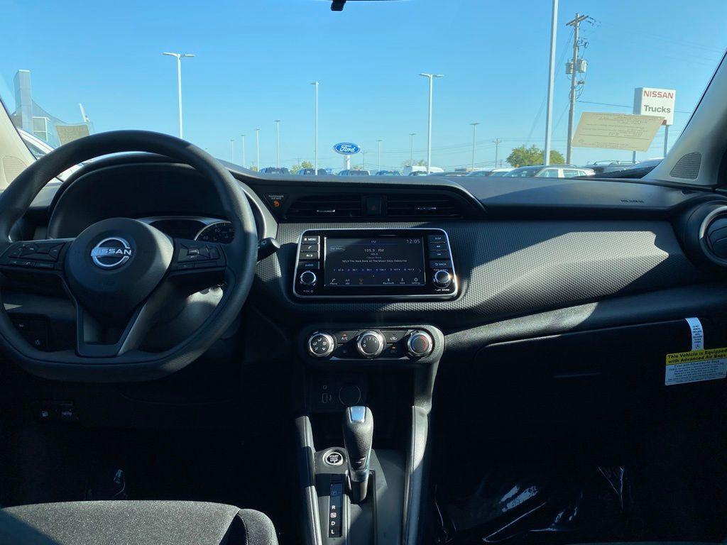 new 2025 Nissan Kicks Play car, priced at $21,840