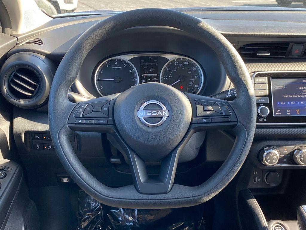 new 2025 Nissan Kicks Play car, priced at $21,840