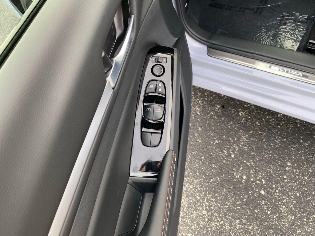 new 2025 Nissan Altima car, priced at $27,980