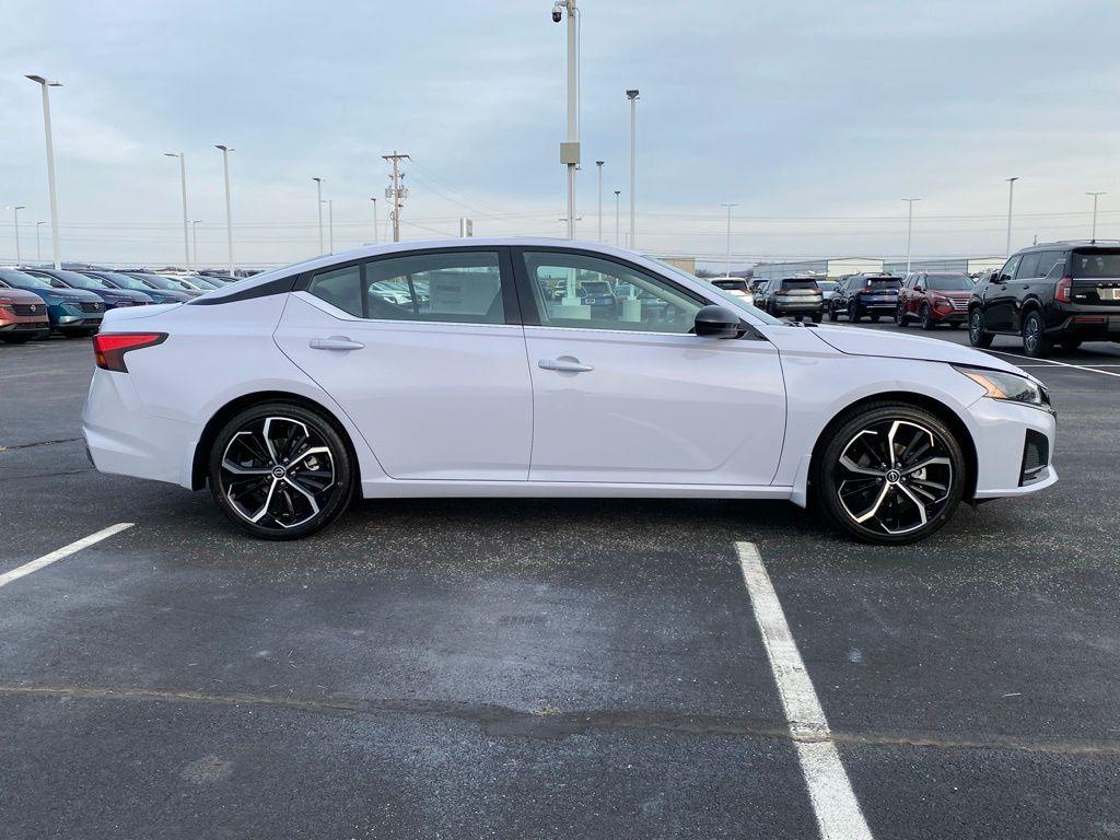 new 2025 Nissan Altima car, priced at $27,980
