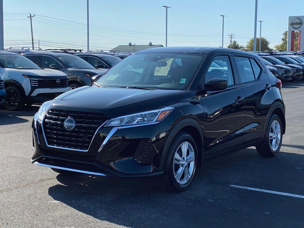 new 2025 Nissan Kicks Play car, priced at $21,840