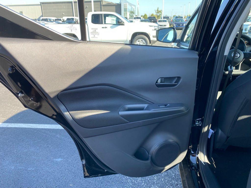 new 2025 Nissan Kicks Play car, priced at $21,840