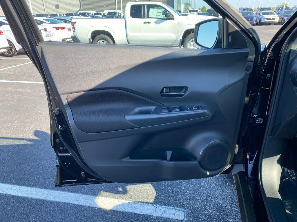 new 2025 Nissan Kicks Play car, priced at $21,840