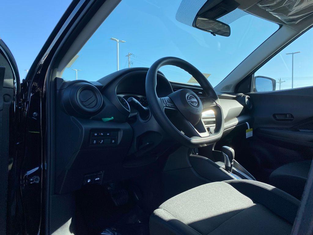 new 2025 Nissan Kicks Play car, priced at $21,840
