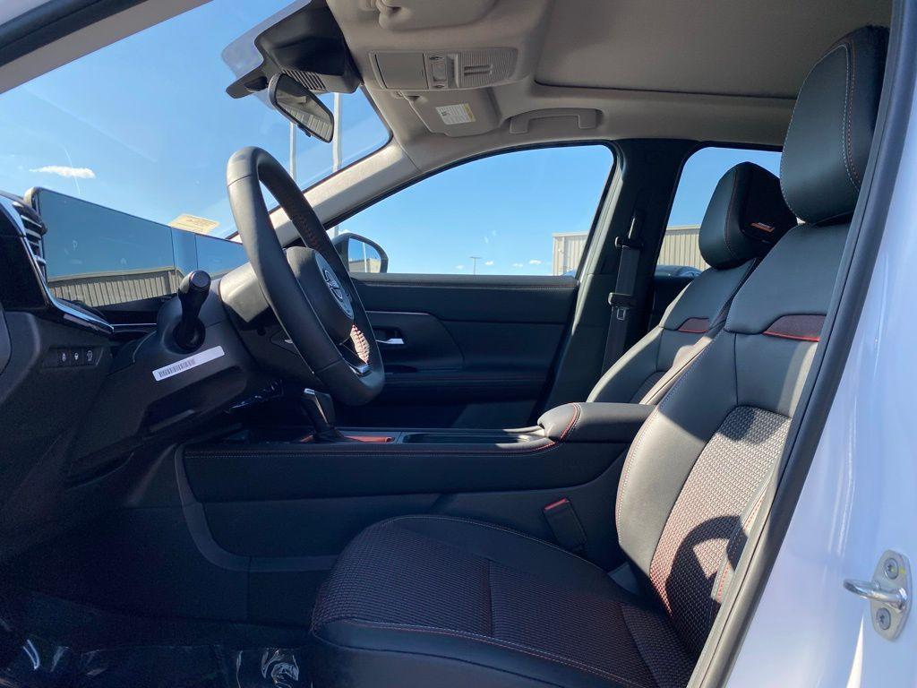 new 2025 Nissan Kicks car, priced at $27,808