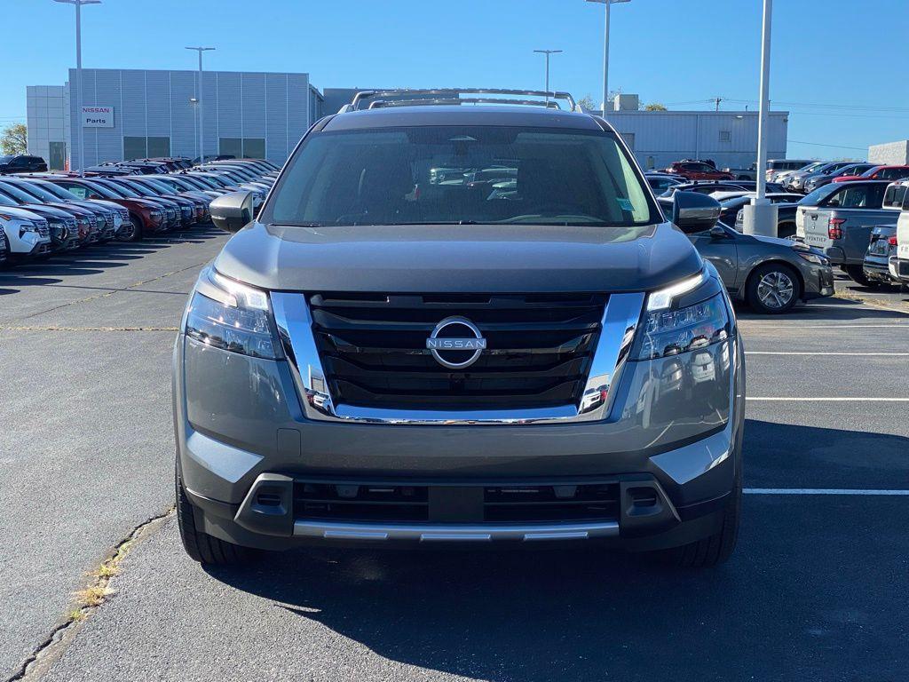 new 2025 Nissan Pathfinder car, priced at $35,535