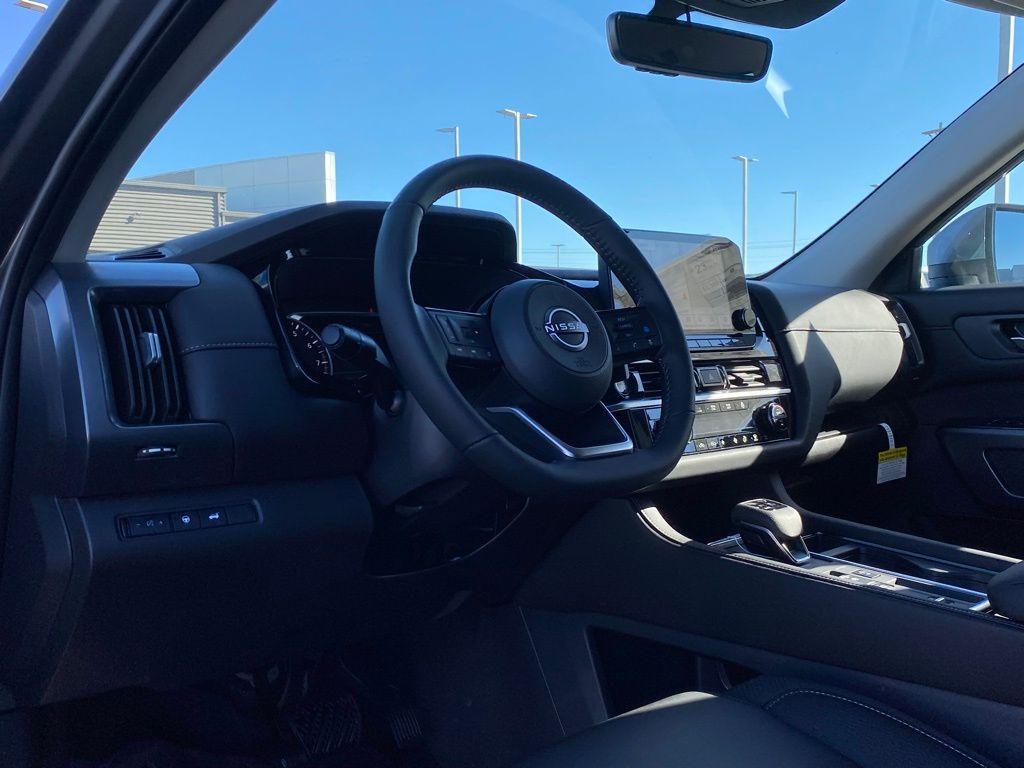 new 2025 Nissan Pathfinder car, priced at $35,535