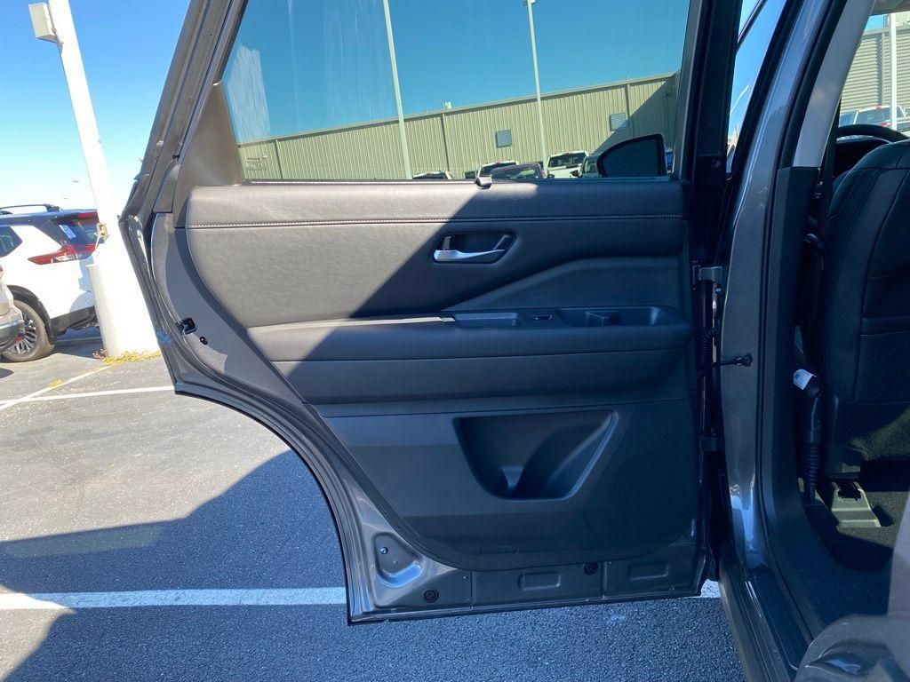 new 2025 Nissan Pathfinder car, priced at $35,535