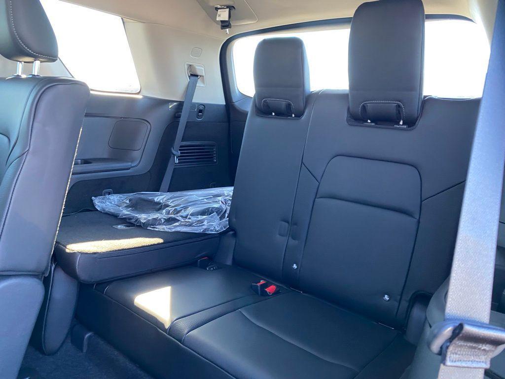 new 2025 Nissan Pathfinder car, priced at $35,535