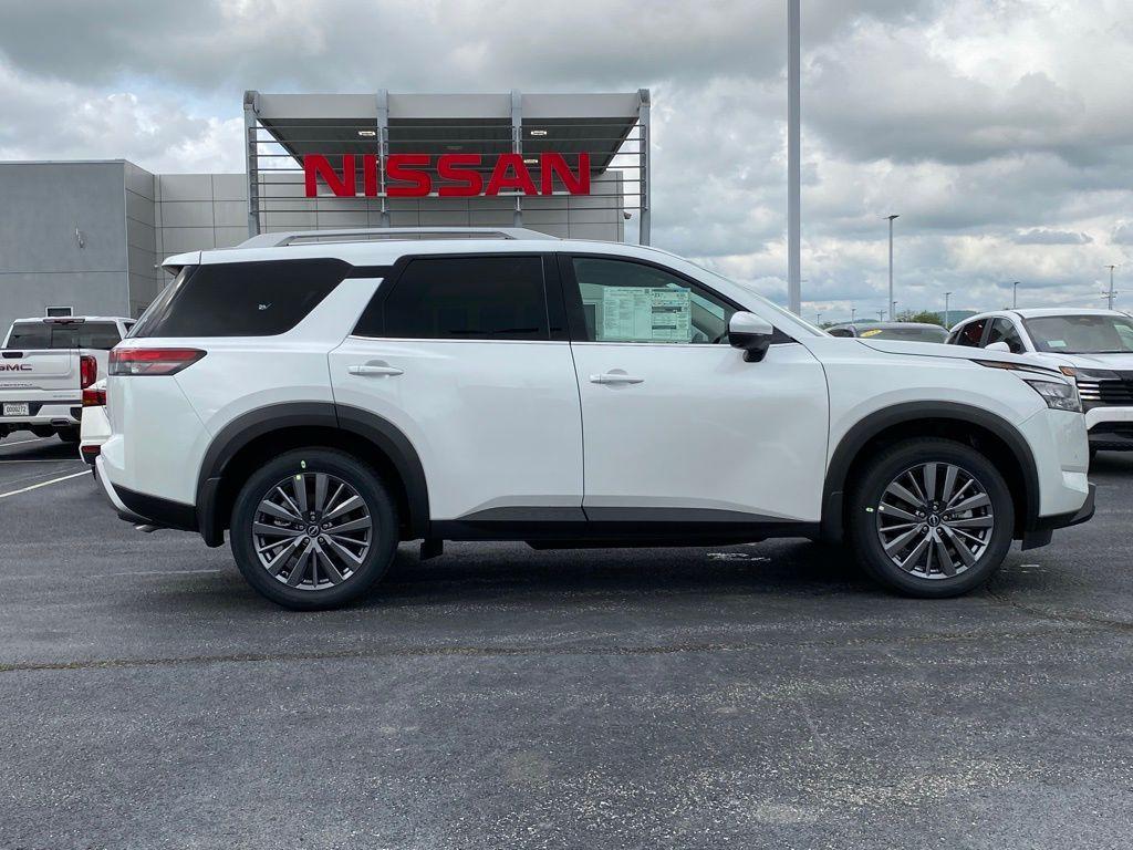 new 2025 Nissan Pathfinder car, priced at $43,151