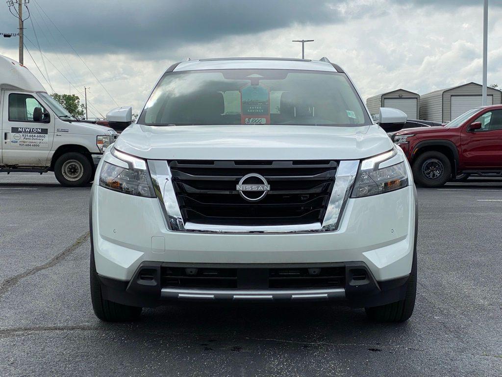 new 2025 Nissan Pathfinder car, priced at $43,151