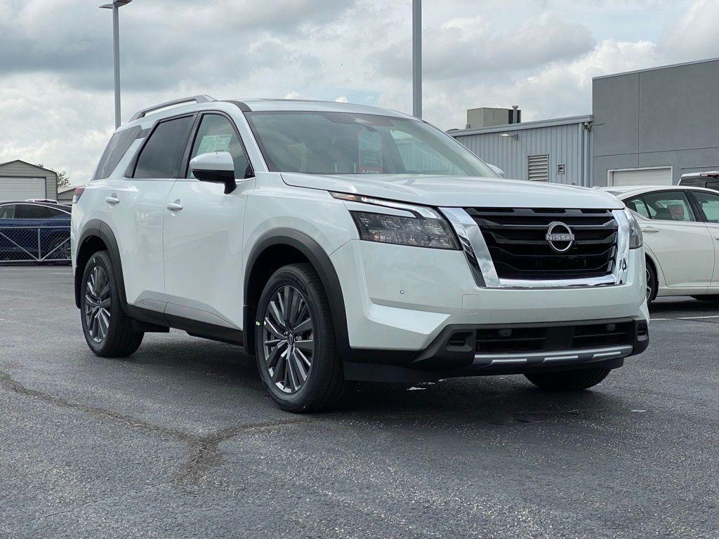 new 2025 Nissan Pathfinder car, priced at $43,151