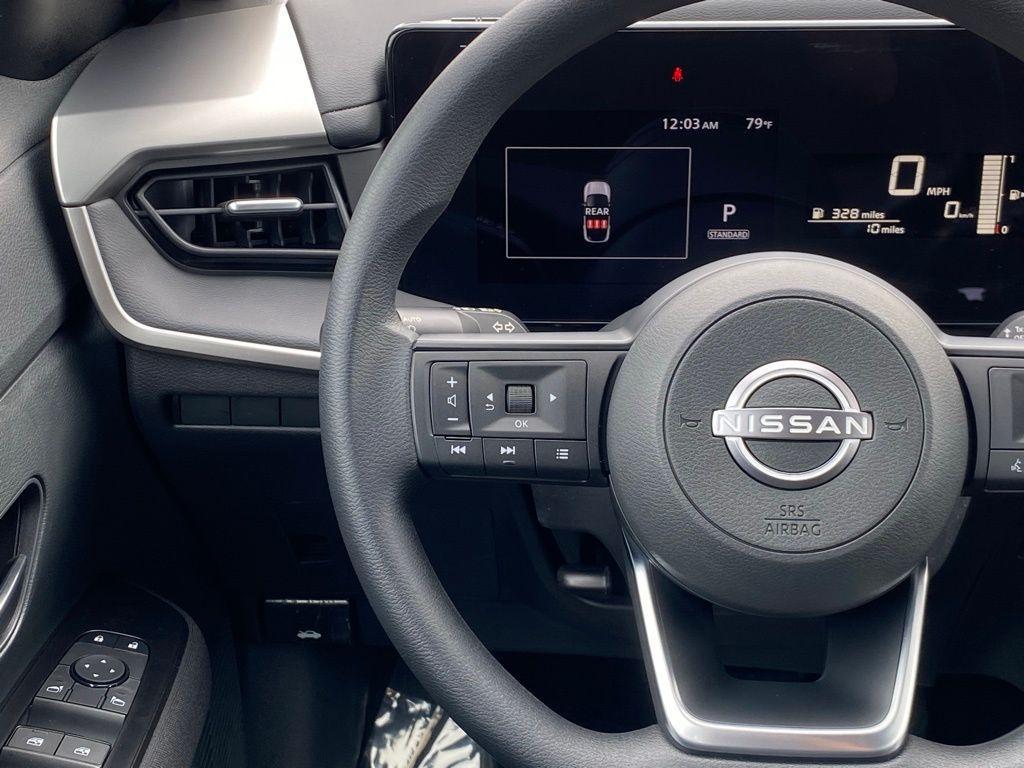 new 2025 Nissan Kicks car, priced at $23,739