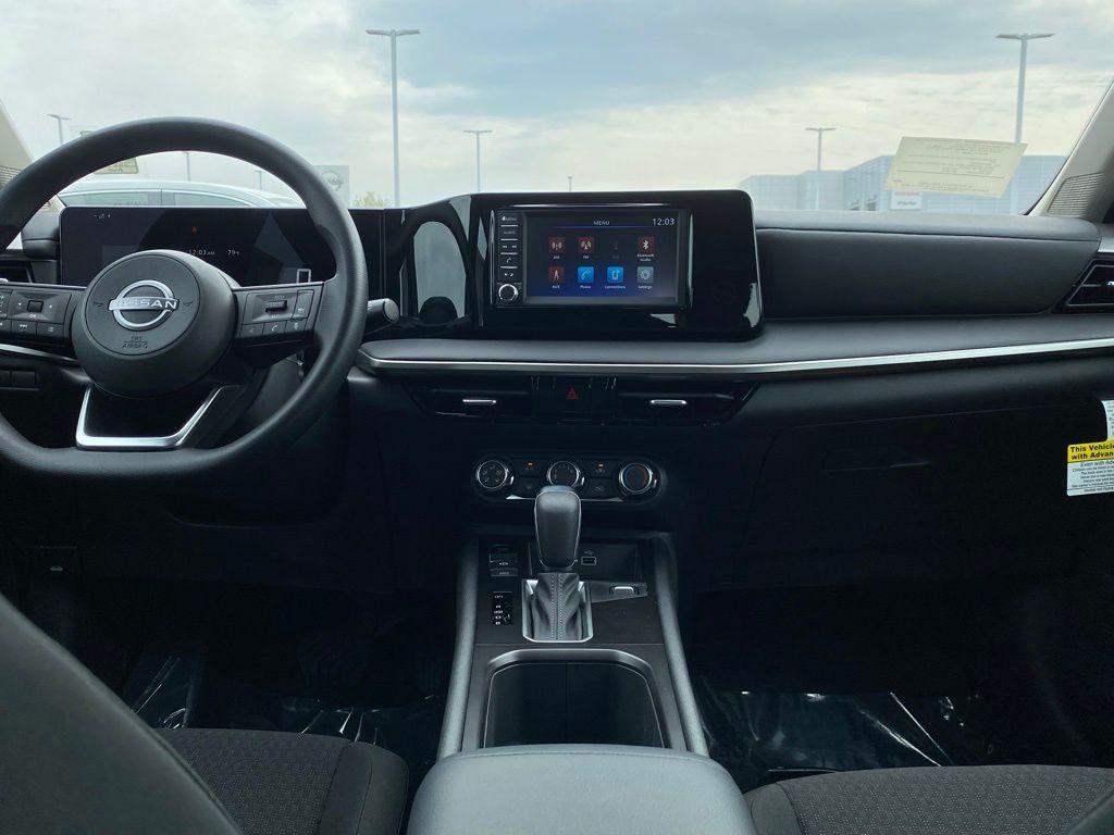 new 2025 Nissan Kicks car, priced at $23,739