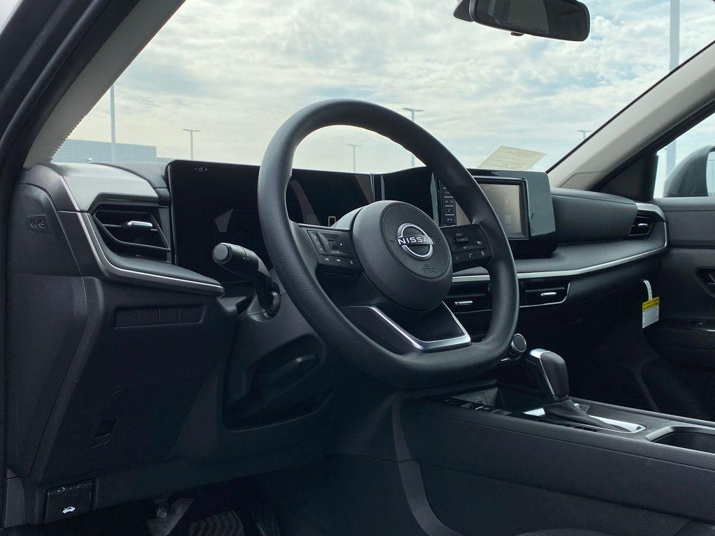 new 2025 Nissan Kicks car, priced at $23,739
