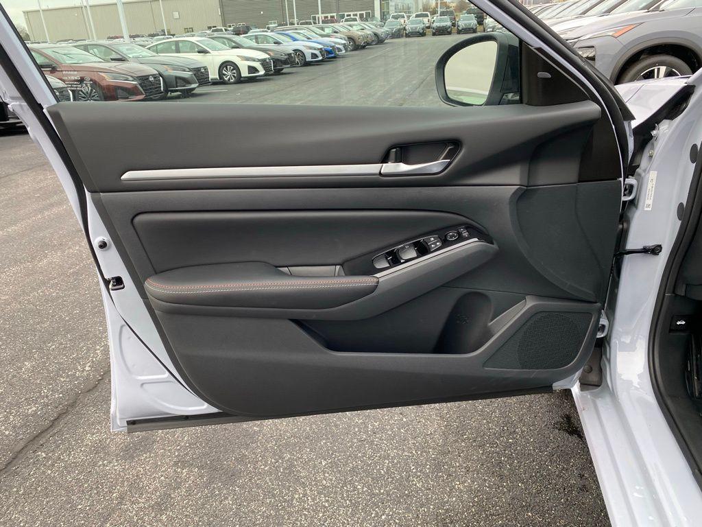 new 2025 Nissan Altima car, priced at $29,264