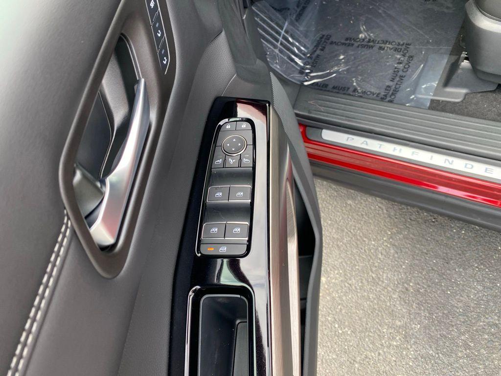 new 2025 Nissan Pathfinder car, priced at $49,136