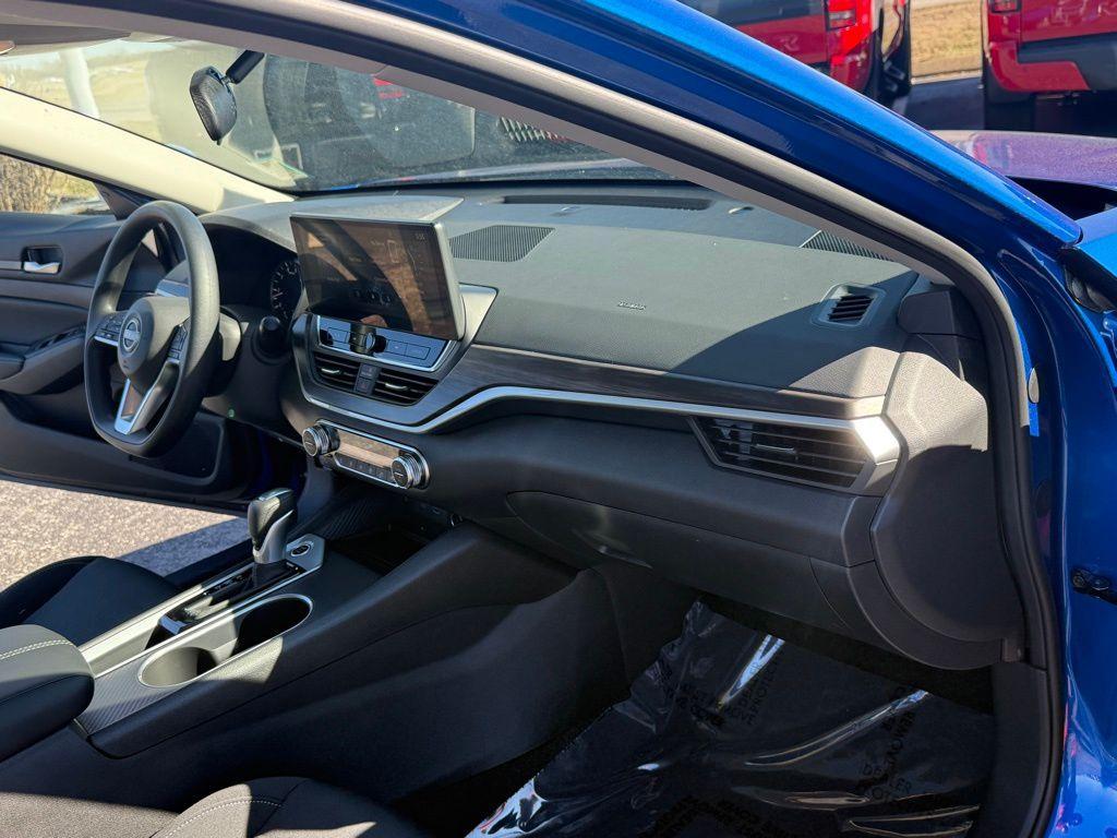 new 2025 Nissan Altima car, priced at $26,250