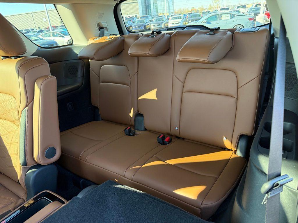 new 2025 Nissan Pathfinder car, priced at $47,796