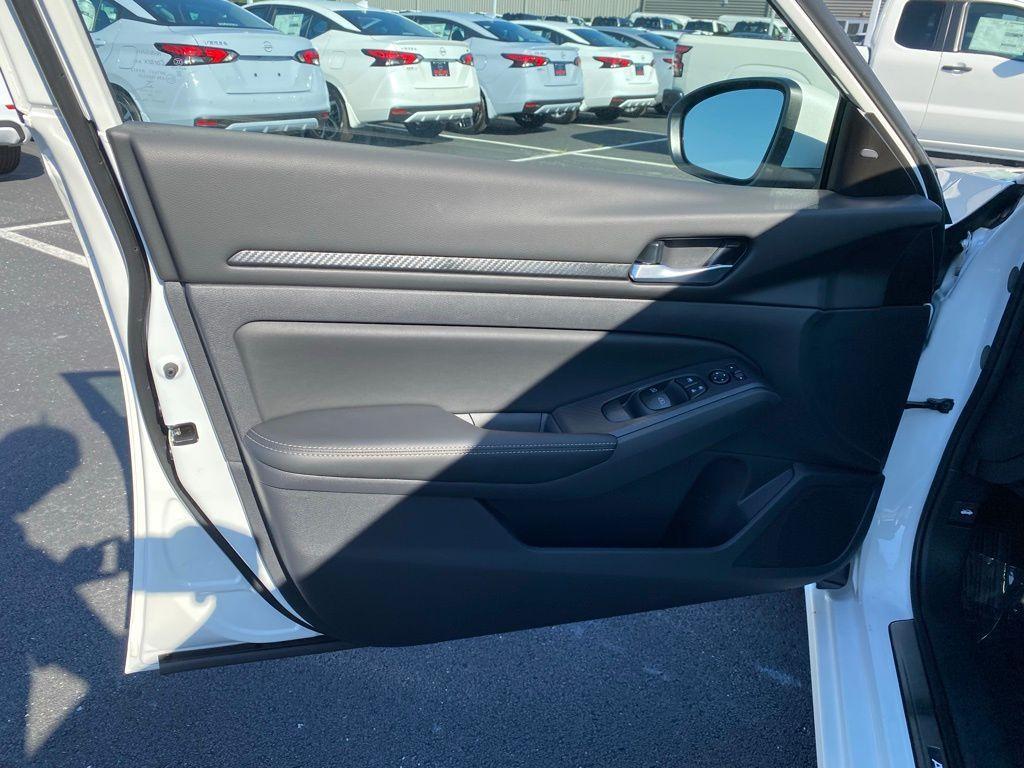 new 2025 Nissan Altima car, priced at $25,005