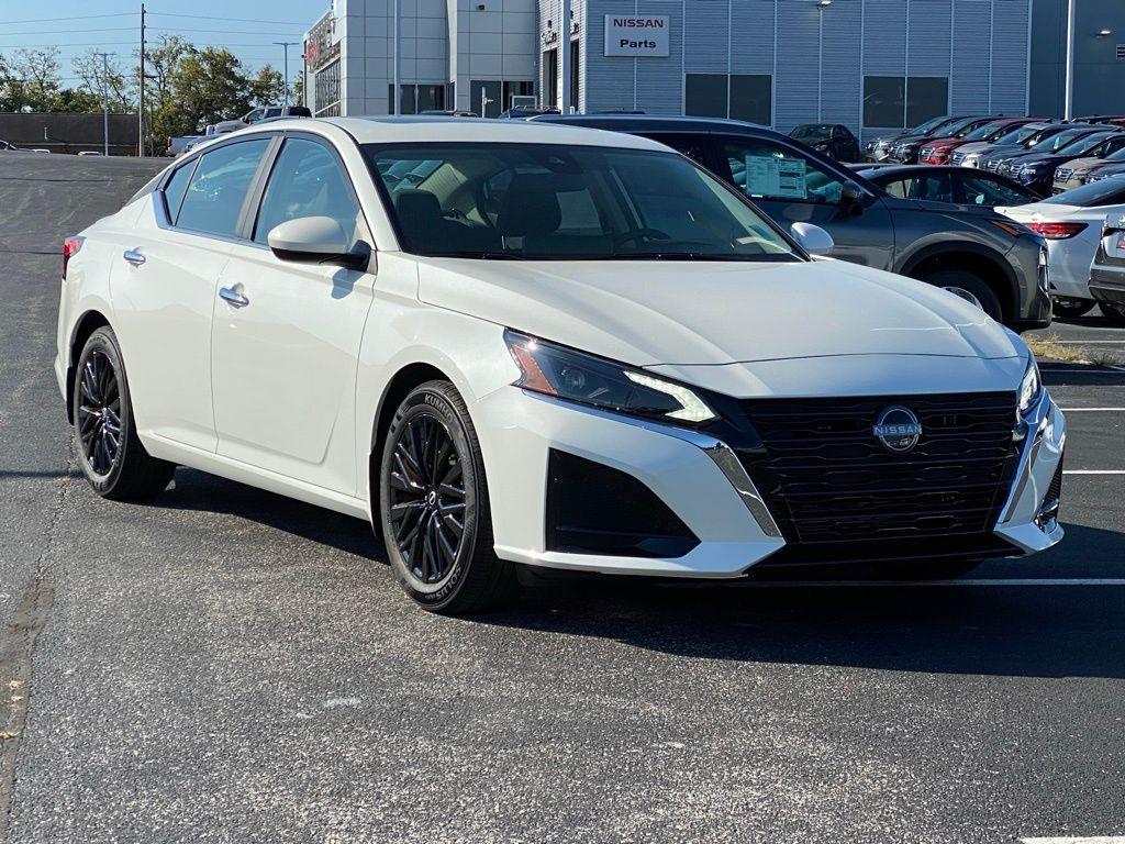 new 2025 Nissan Altima car, priced at $25,005