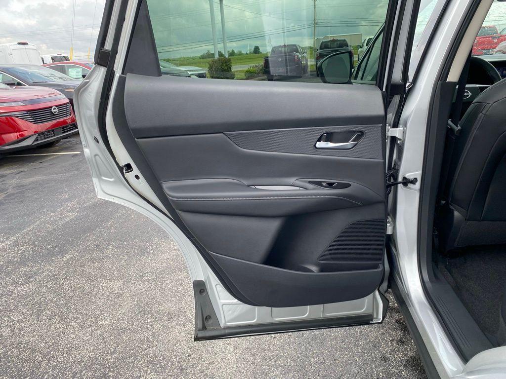 new 2025 Nissan Murano car, priced at $37,984