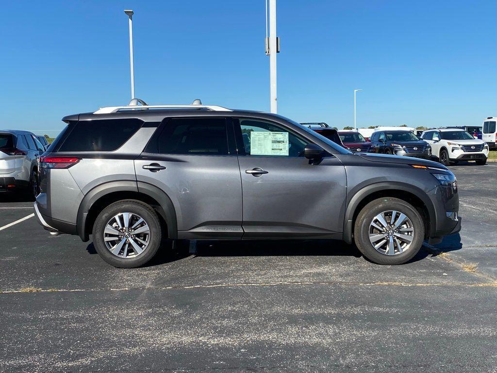 new 2025 Nissan Pathfinder car, priced at $35,535