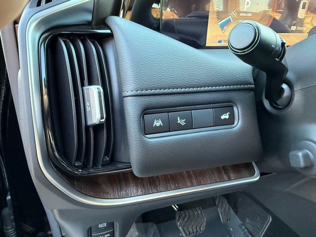 new 2025 Nissan Armada car, priced at $78,451