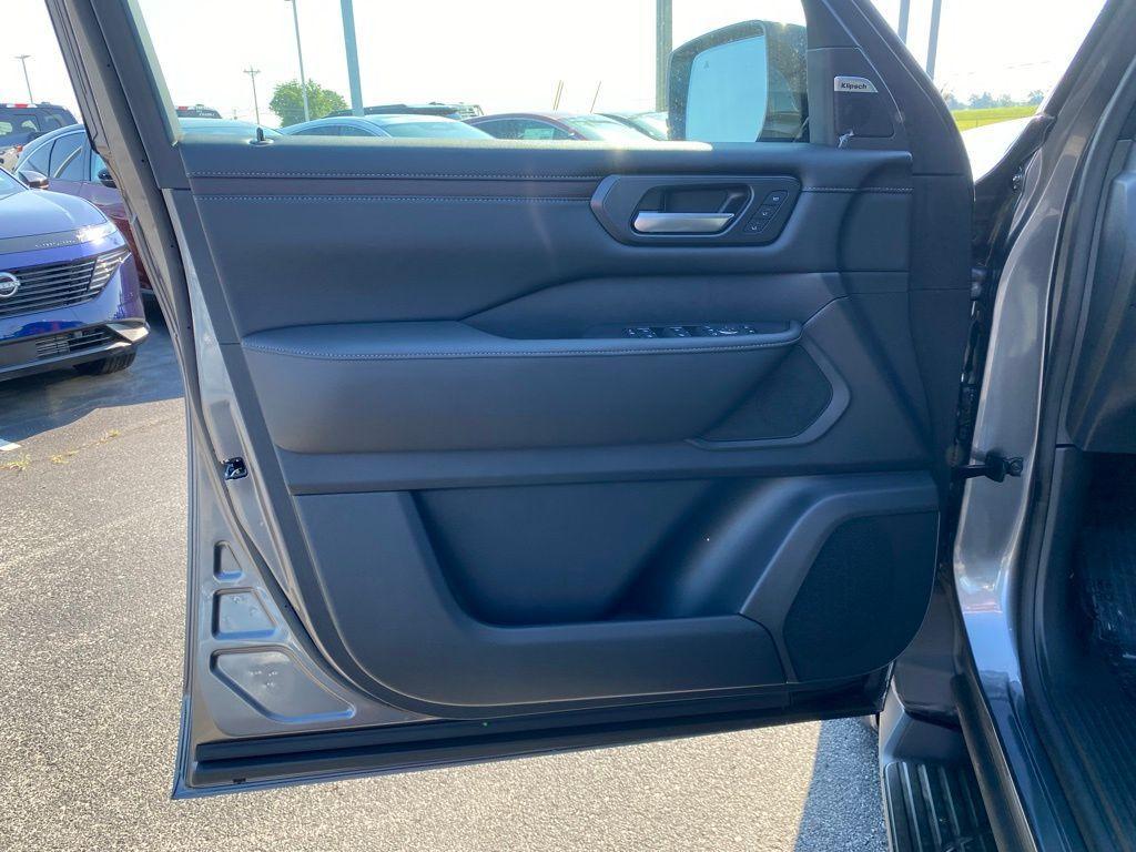 new 2025 Nissan Armada car, priced at $68,513