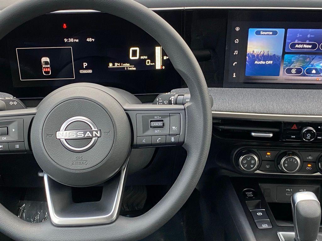 new 2025 Nissan Kicks car, priced at $25,009