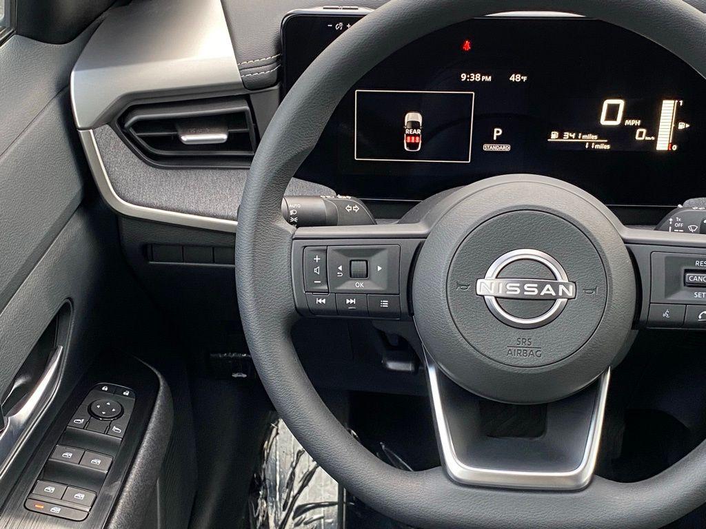 new 2025 Nissan Kicks car, priced at $25,009
