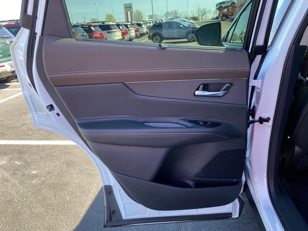 new 2025 Nissan Murano car, priced at $46,555