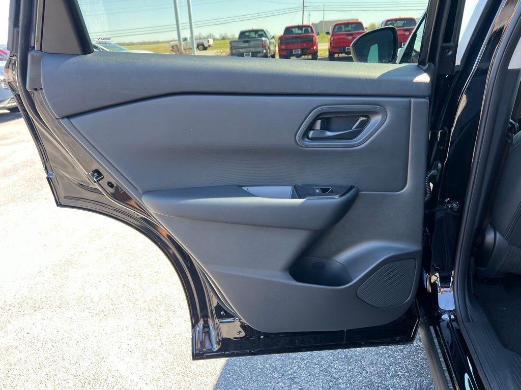 new 2025 Nissan Rogue car, priced at $25,959