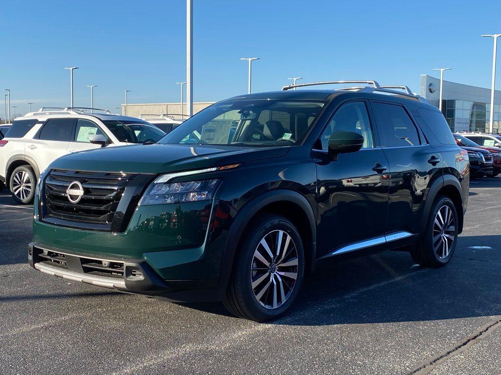 new 2025 Nissan Pathfinder car, priced at $49,187