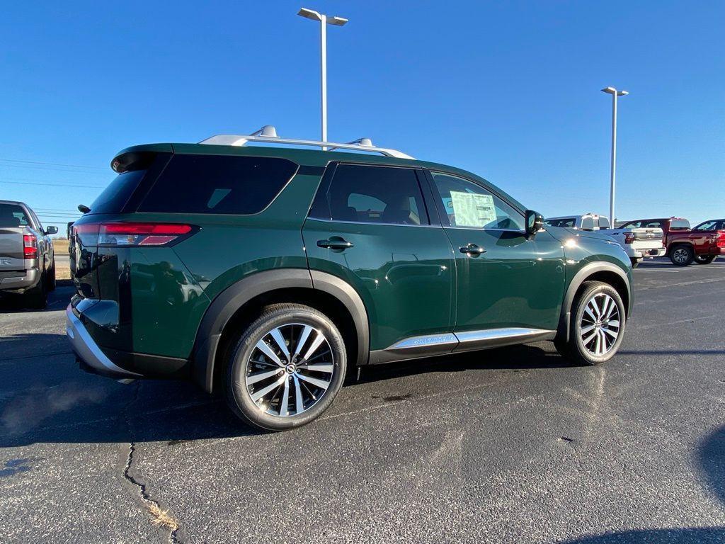 new 2025 Nissan Pathfinder car, priced at $49,187