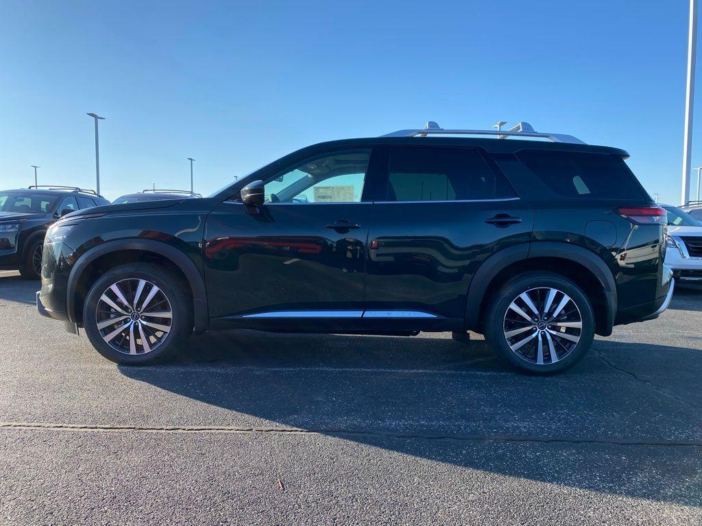 new 2025 Nissan Pathfinder car, priced at $49,187