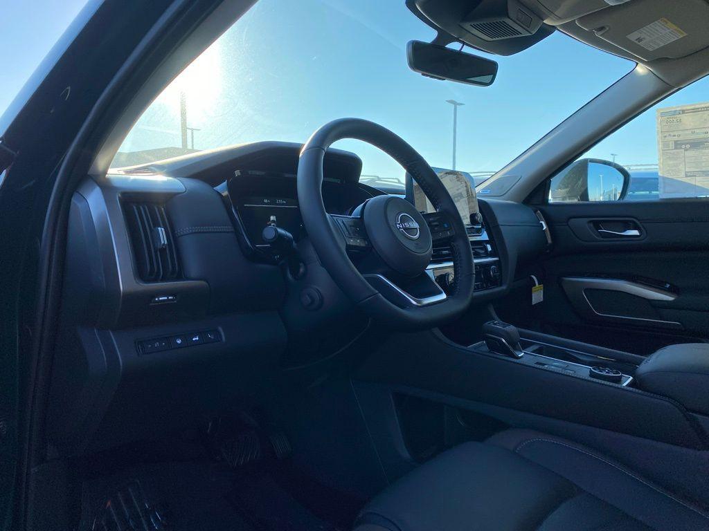 new 2025 Nissan Pathfinder car, priced at $49,187