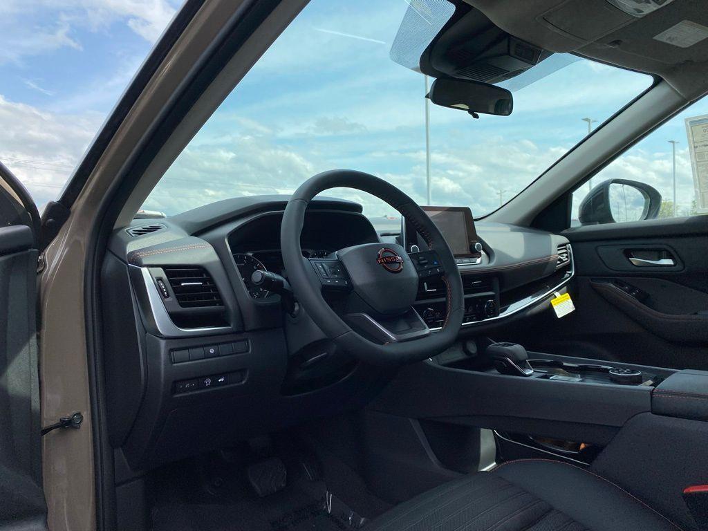 new 2025 Nissan Rogue car, priced at $29,988
