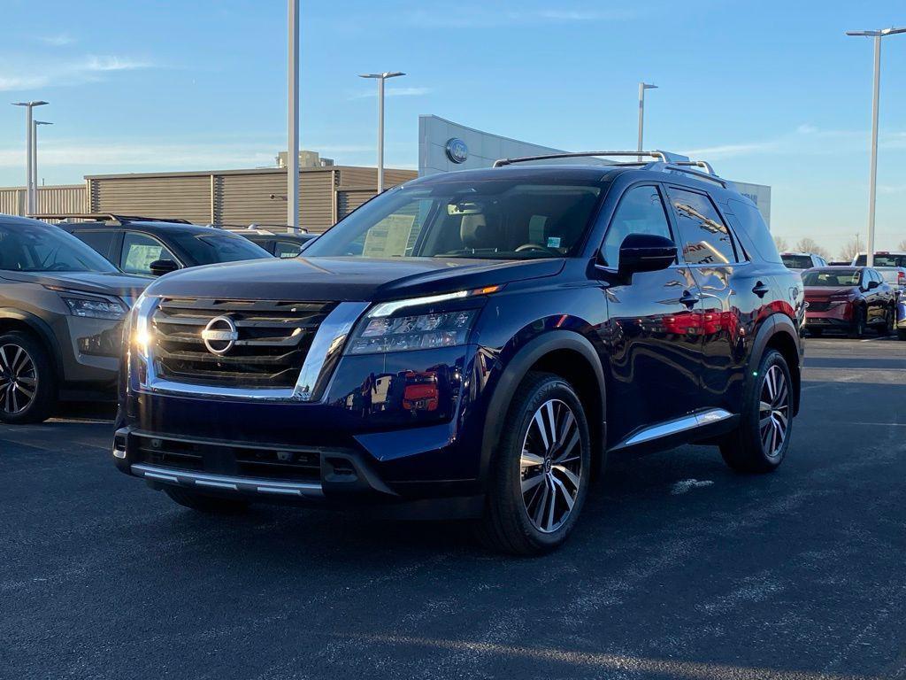 new 2025 Nissan Pathfinder car, priced at $47,003