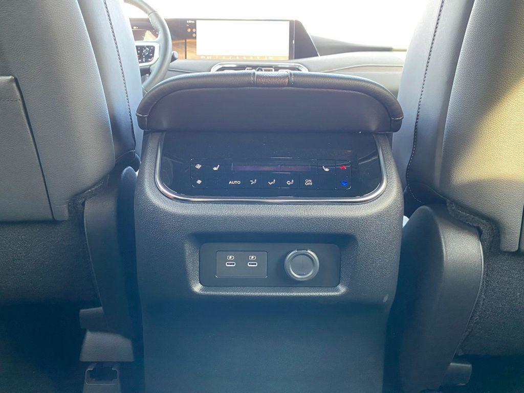 new 2025 Nissan Armada car, priced at $73,370