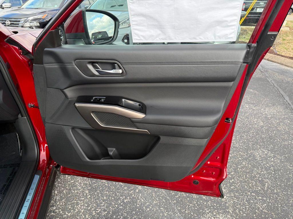 new 2025 Nissan Pathfinder car, priced at $47,340