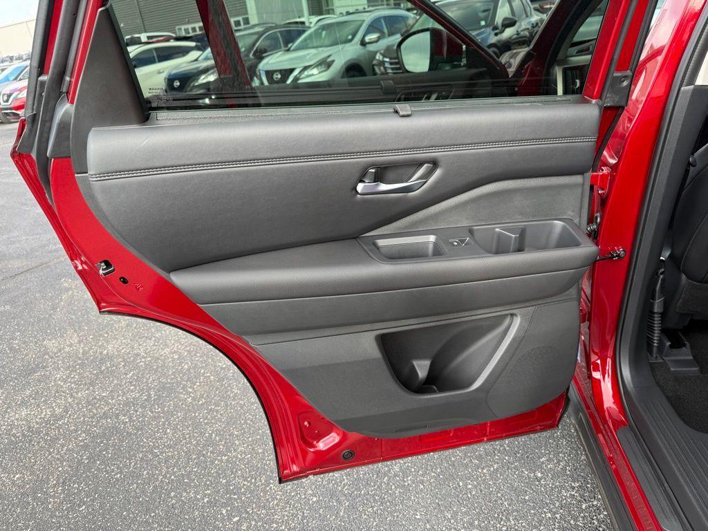 new 2025 Nissan Pathfinder car, priced at $47,340