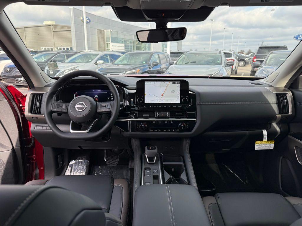 new 2025 Nissan Pathfinder car, priced at $47,340